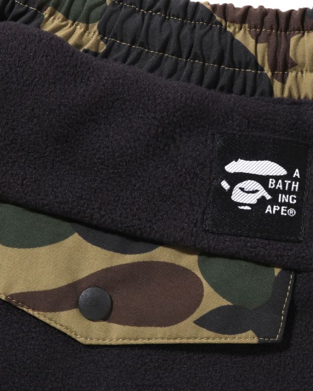 црн Жене A Bathing Ape к полартец 1ст цамо схарк панталоне J4280895
