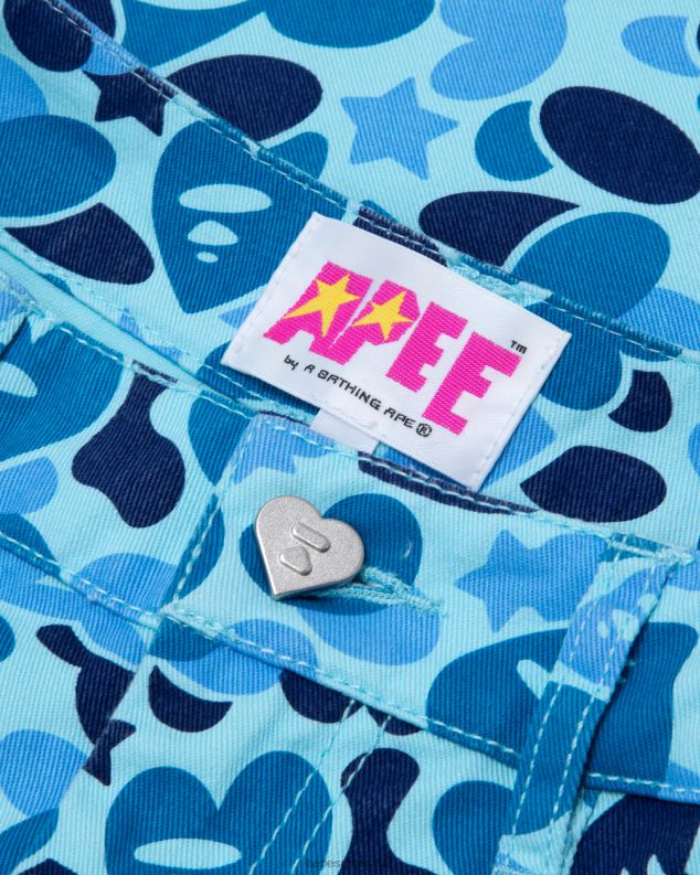 светло плава Жене A Bathing Ape штампане карго панталоне J4280949