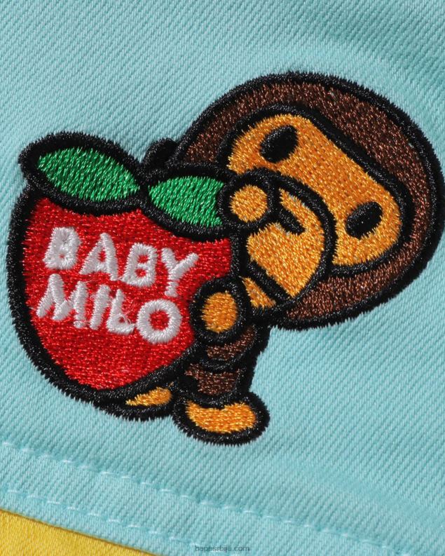 цаисе клинци A Bathing Ape јакна за бебе мило дугмад J42801726