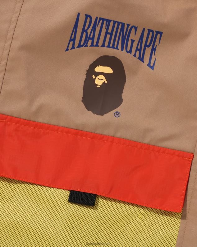 беж клинци A Bathing Ape шорц са мрежастим џеповима J42801308