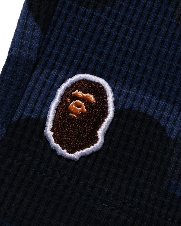 Морнарско плаво клинци A Bathing Ape термо панталоне у боји цамо J42801424