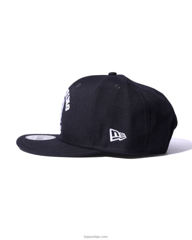 Морнарско плаво мушкарци A Bathing Ape колеџ нова ера снап бацк цап J4280576