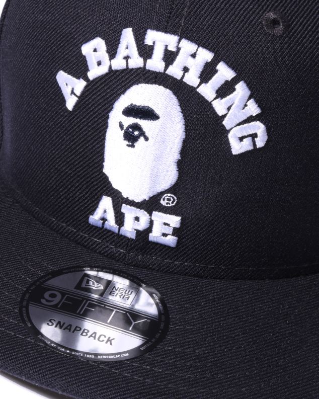 Морнарско плаво мушкарци A Bathing Ape колеџ нова ера снап бацк цап J4280576