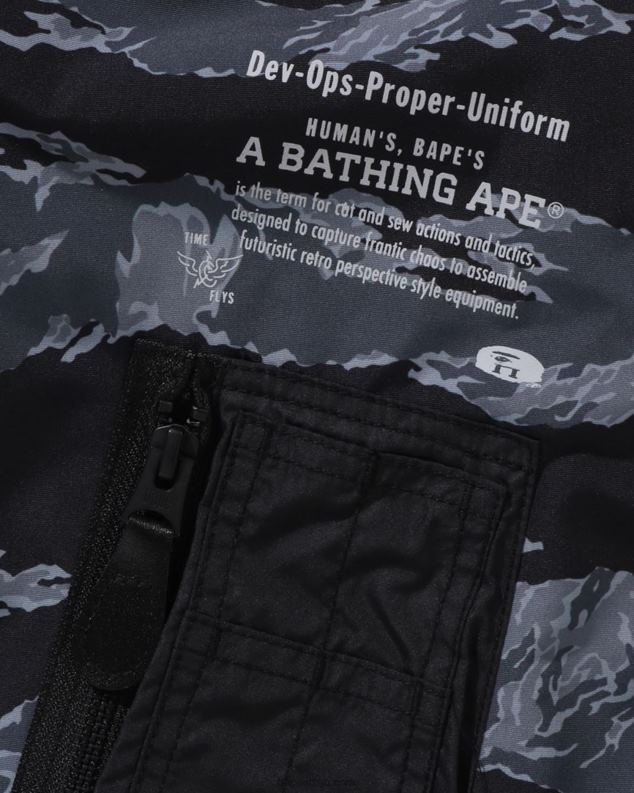 црн мушкарци A Bathing Ape тигер цамо лонг ма-1 J4280326