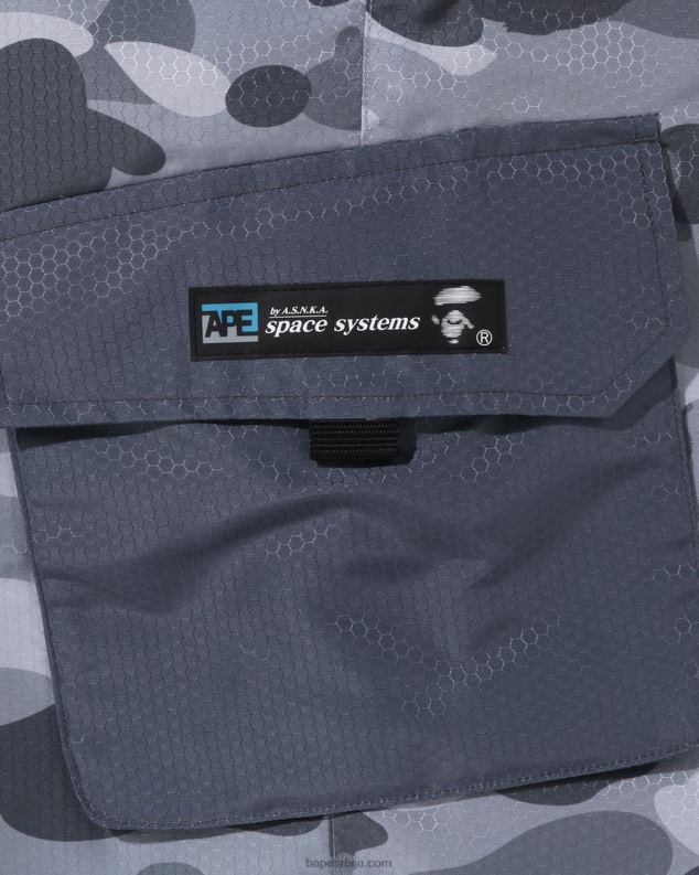 сива мушкарци A Bathing Ape цамо царго шорц у облику саћа J428097